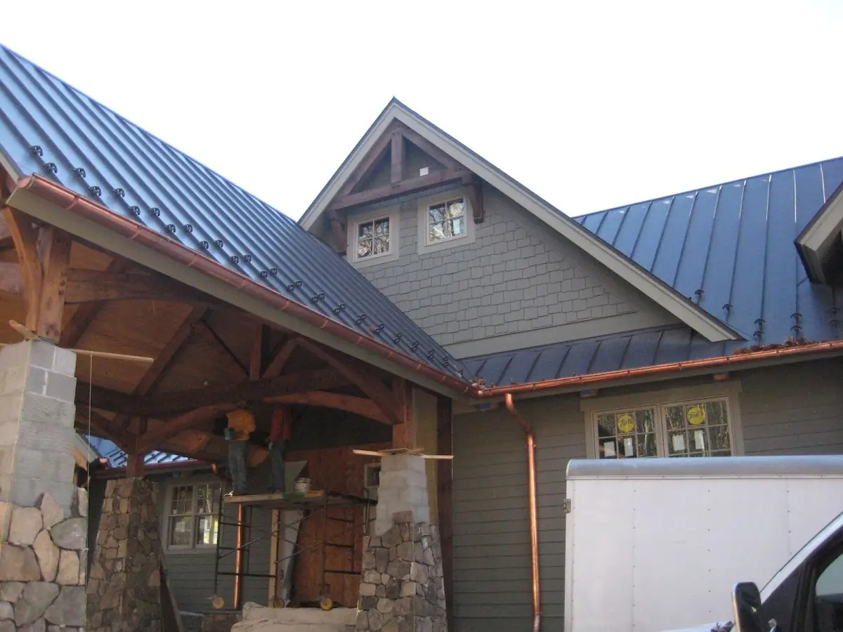 Craftsman Roofing team delivering quality roofing work in South Chaplin